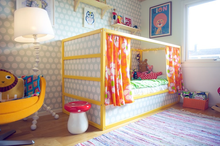 Idees per personalitzar el llit Kura d'Ikea