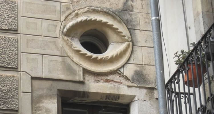 Descobrir Girona amb ulls de nen