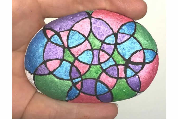 pedres decorades a tot color