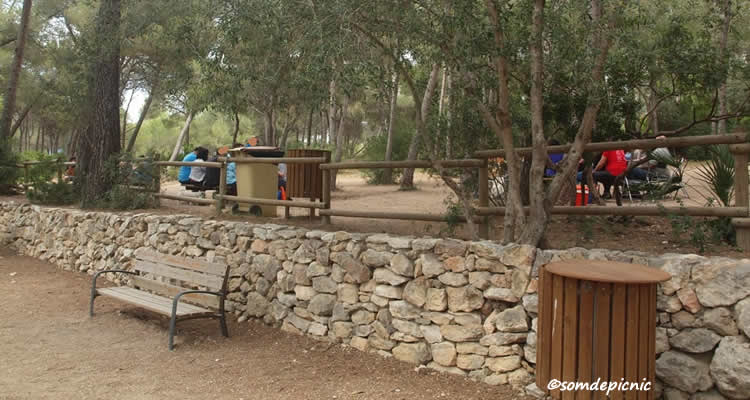 Zona de pícnic del pont del diables de Tarragona